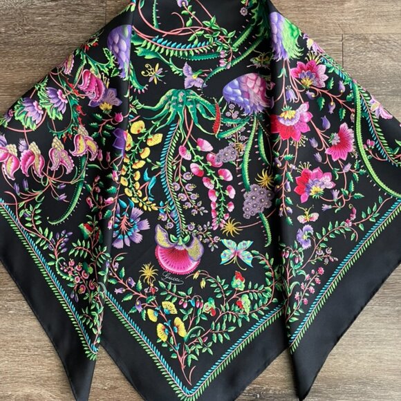 New Gucci Scarf Classic Flora Print Multicolor GG Logo Black Silk Wrap - Picture 7 of 14